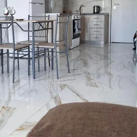 Ocean Pearl Apartment *